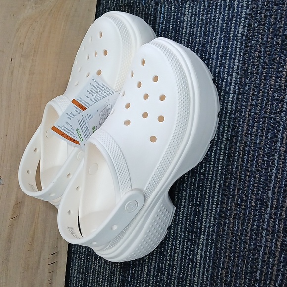 CROCS Shoes - NWT Crocs Stomp Clog Chalk Women Size 9 Men Size 7(209347-0WV)